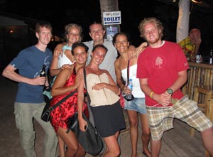 GAP-INTERNS-KOHTAO-NIGHTOUT